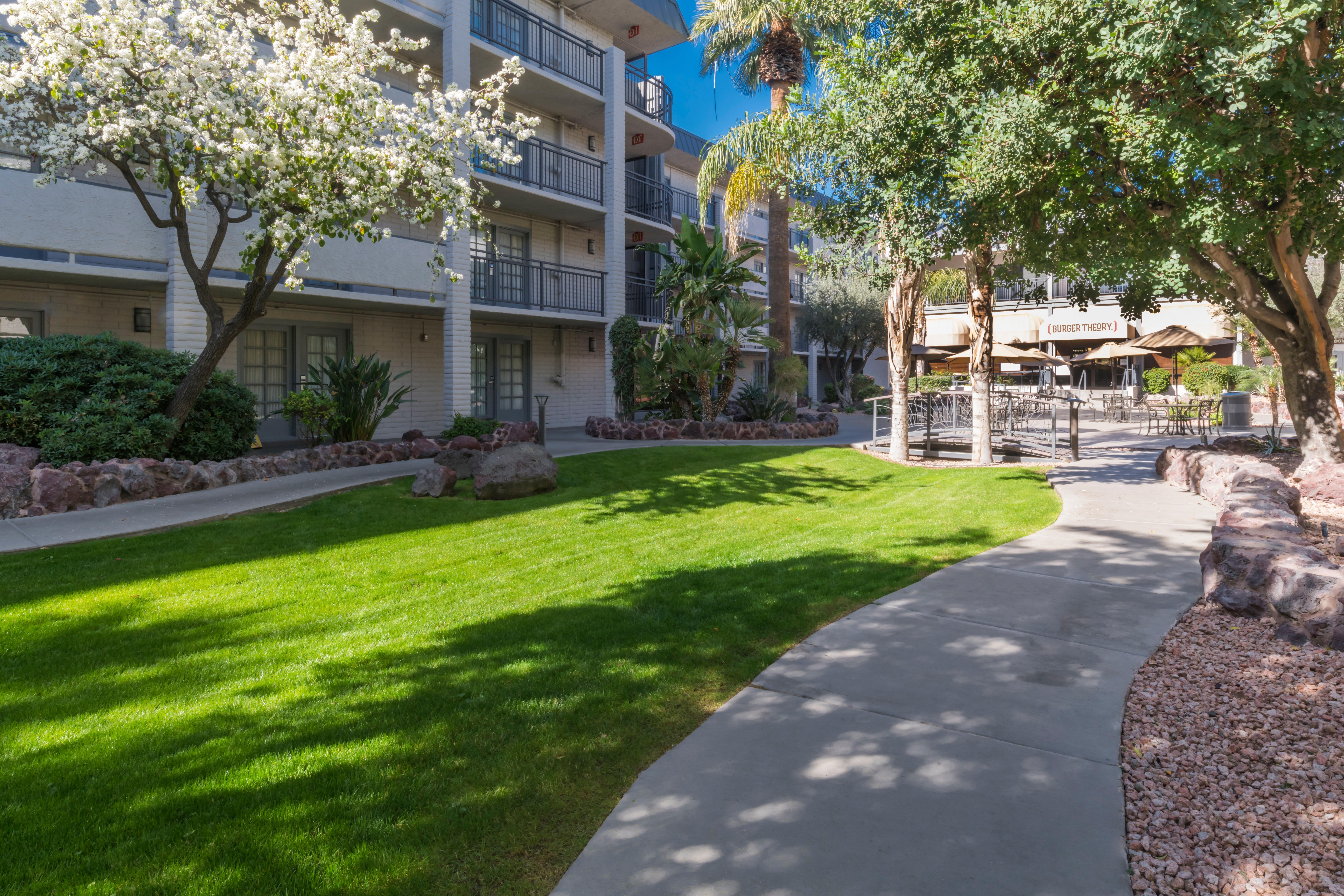 Holiday Inn And Suites Phoenix Airport North By Ihg Exteriör bild