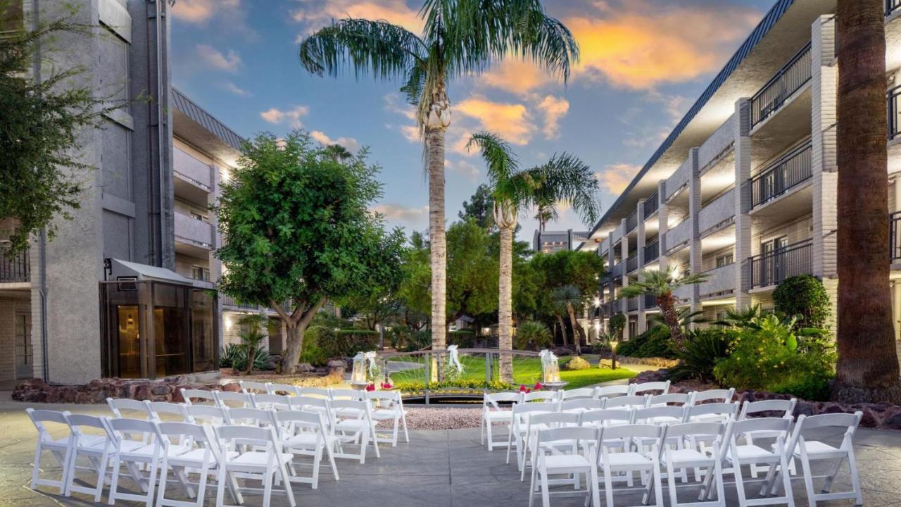 Holiday Inn And Suites Phoenix Airport North By Ihg Exteriör bild