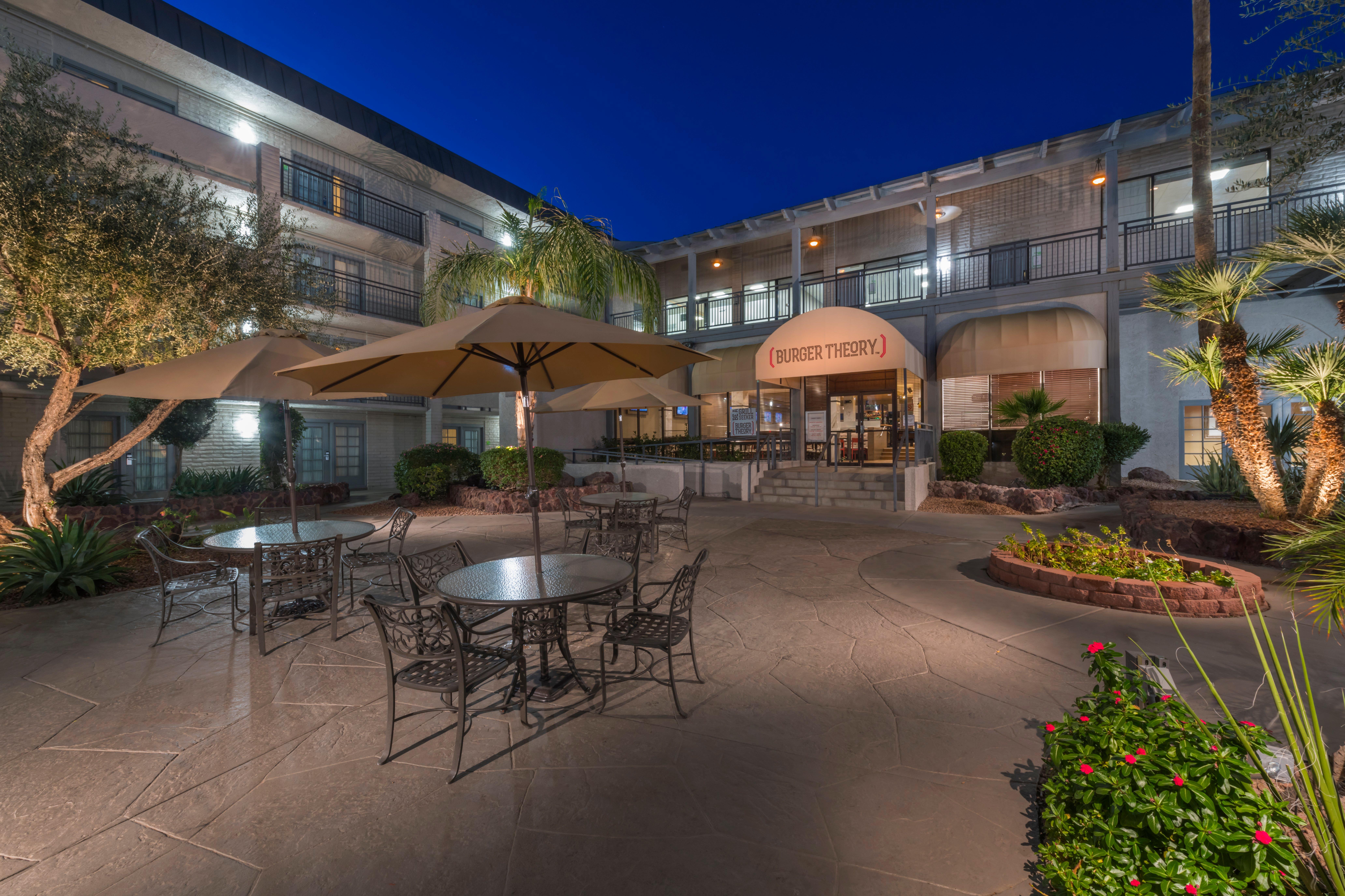 Holiday Inn And Suites Phoenix Airport North By Ihg Exteriör bild
