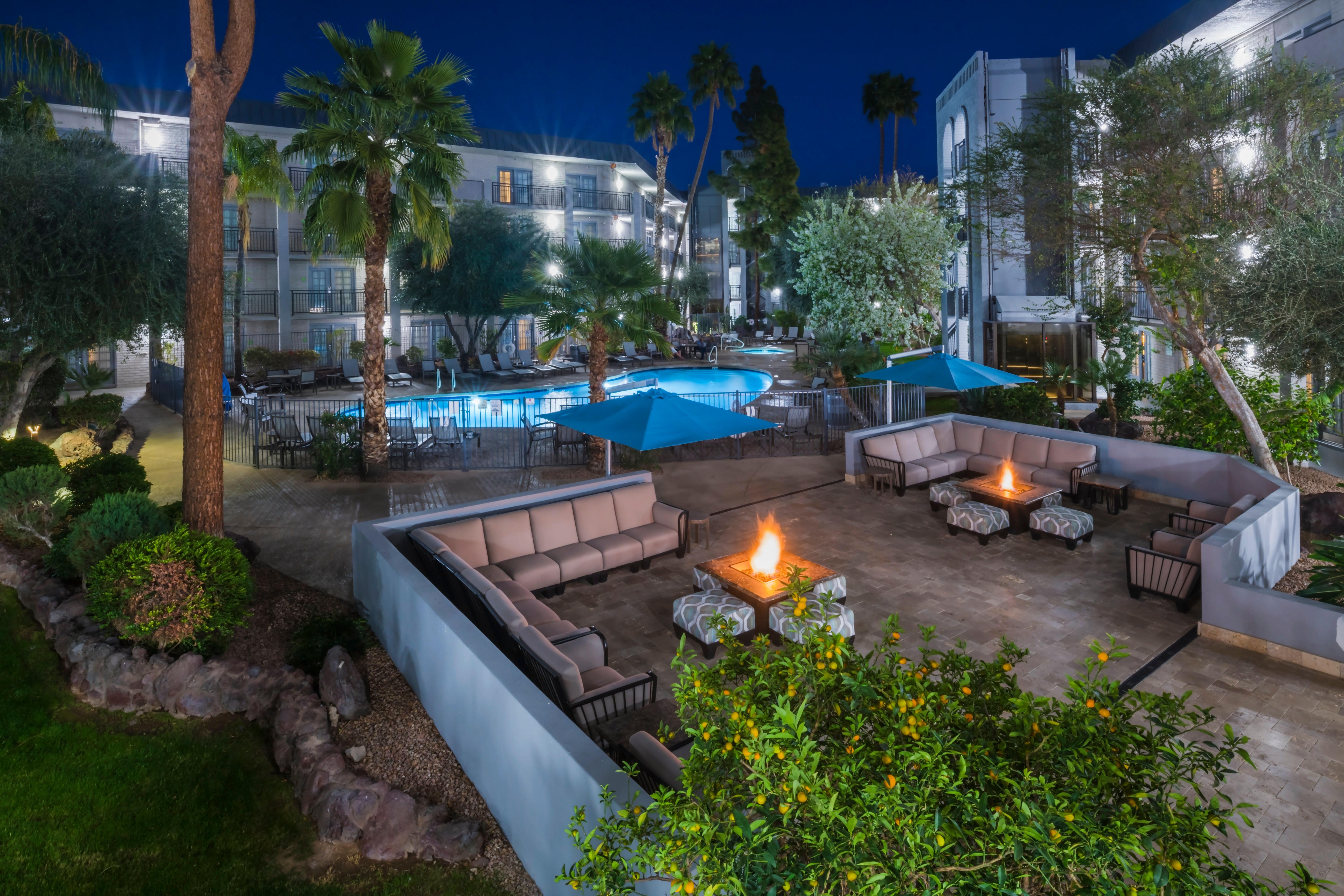 Holiday Inn And Suites Phoenix Airport North By Ihg Exteriör bild