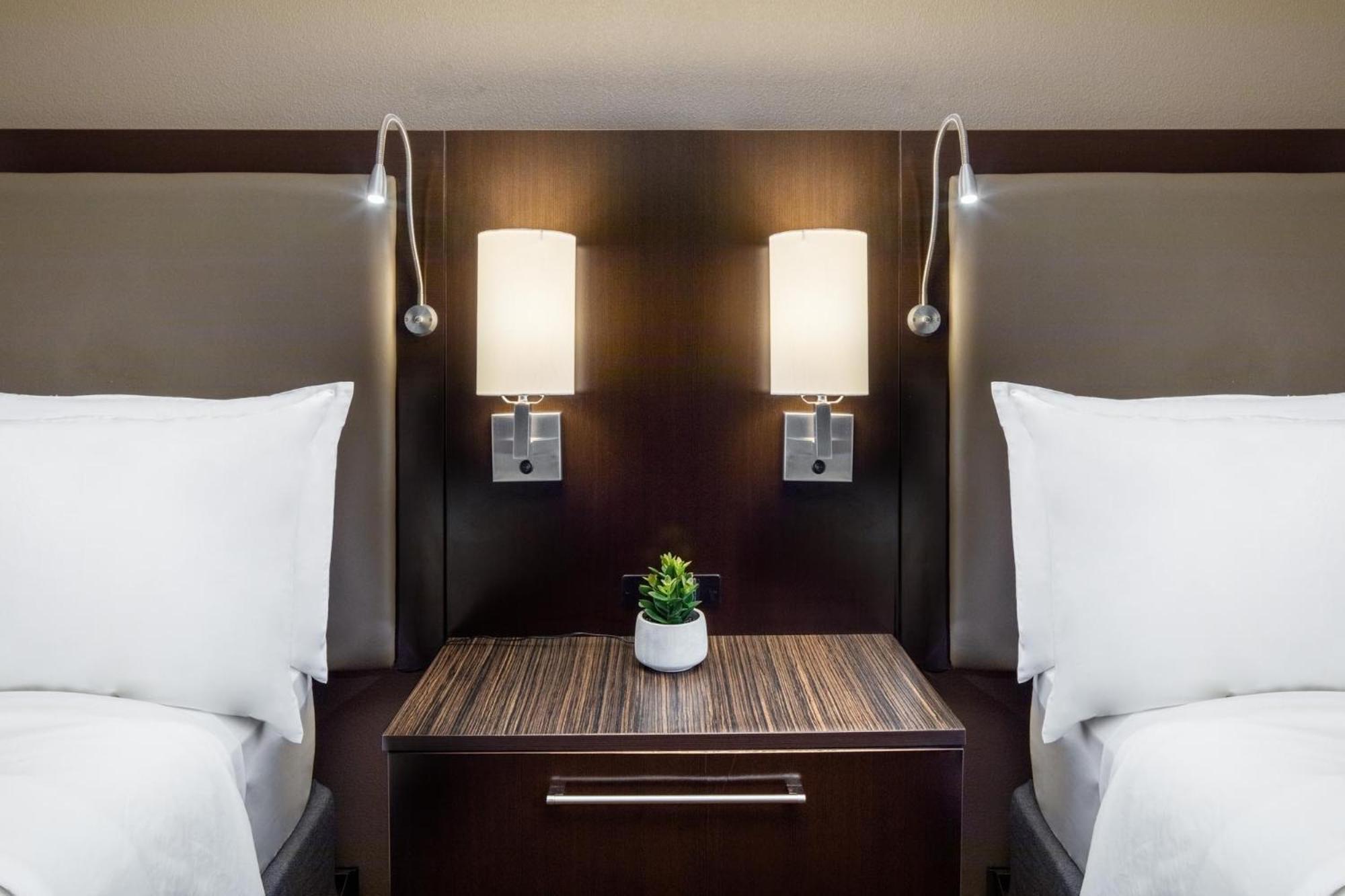Holiday Inn And Suites Phoenix Airport North By Ihg Exteriör bild