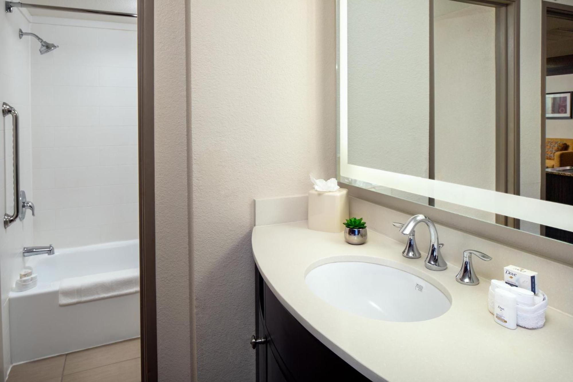 Holiday Inn And Suites Phoenix Airport North By Ihg Exteriör bild