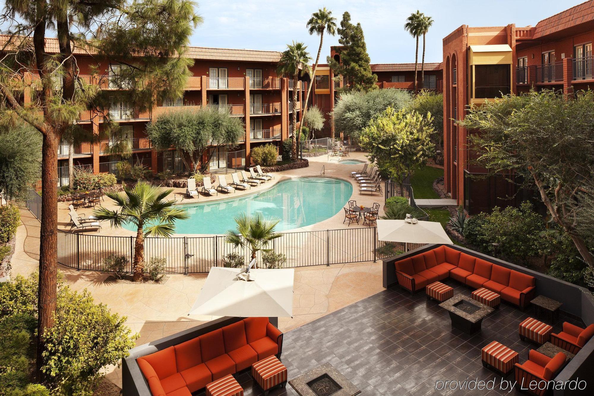 Holiday Inn And Suites Phoenix Airport North By Ihg Exteriör bild